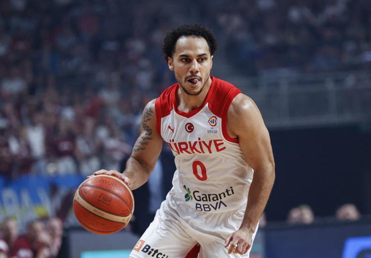 手感一般!拉金12投3中&罚球3中3得到10分2板3助 正负值+8